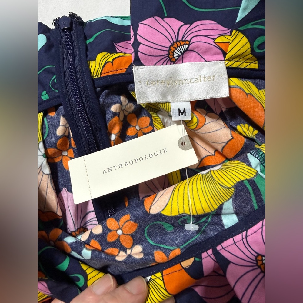 COREY LYNN CALTER Navy with bright floral pattern pleated A line skirt size M - Picture 9 of 12
